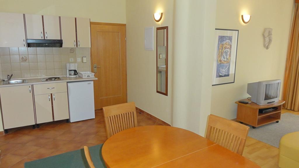 Villa Dvorine Tisno Esterno foto